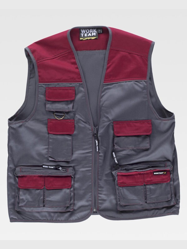 Gilet tipo safari,con cerniera. Multitasche. Scollatura a V.