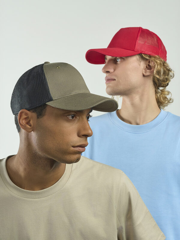 Cappello visiera curva 5 pannelli mesh posteriore