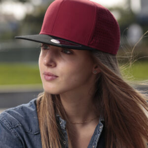 Cappello visiera piatta 6 pannelli BANK